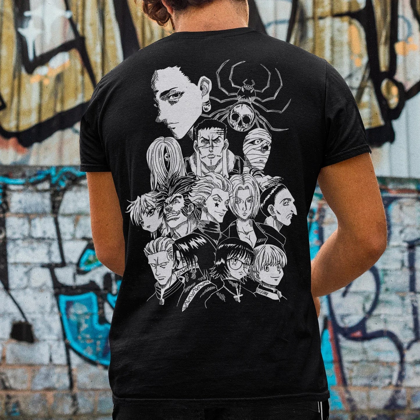 Hombre con Polera Negra Genei Ryodan Brigada Fantasma Espalda