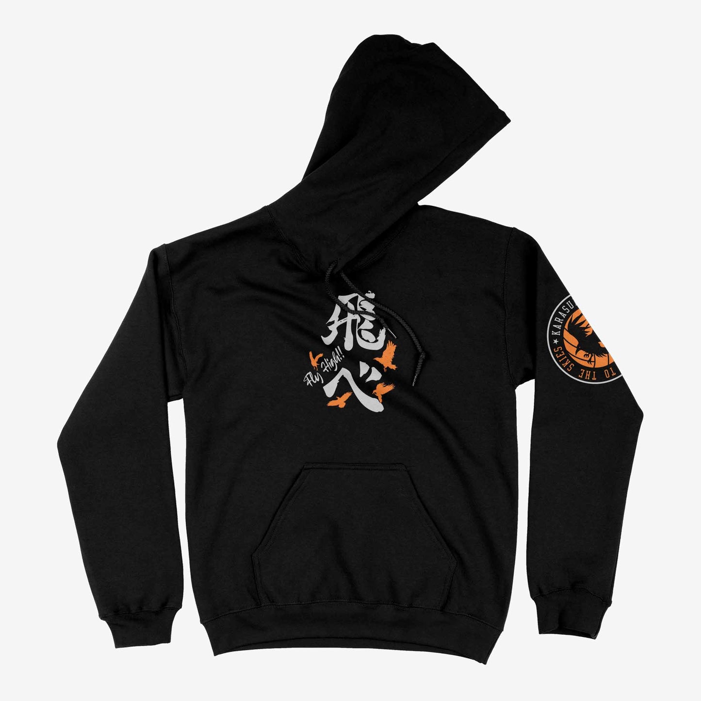 Polerón negro con diseño en blanco, naranjo y gris del logo de Karasuno y la frase "Fly High!" en el frente y logo de cuervo en el brazo.