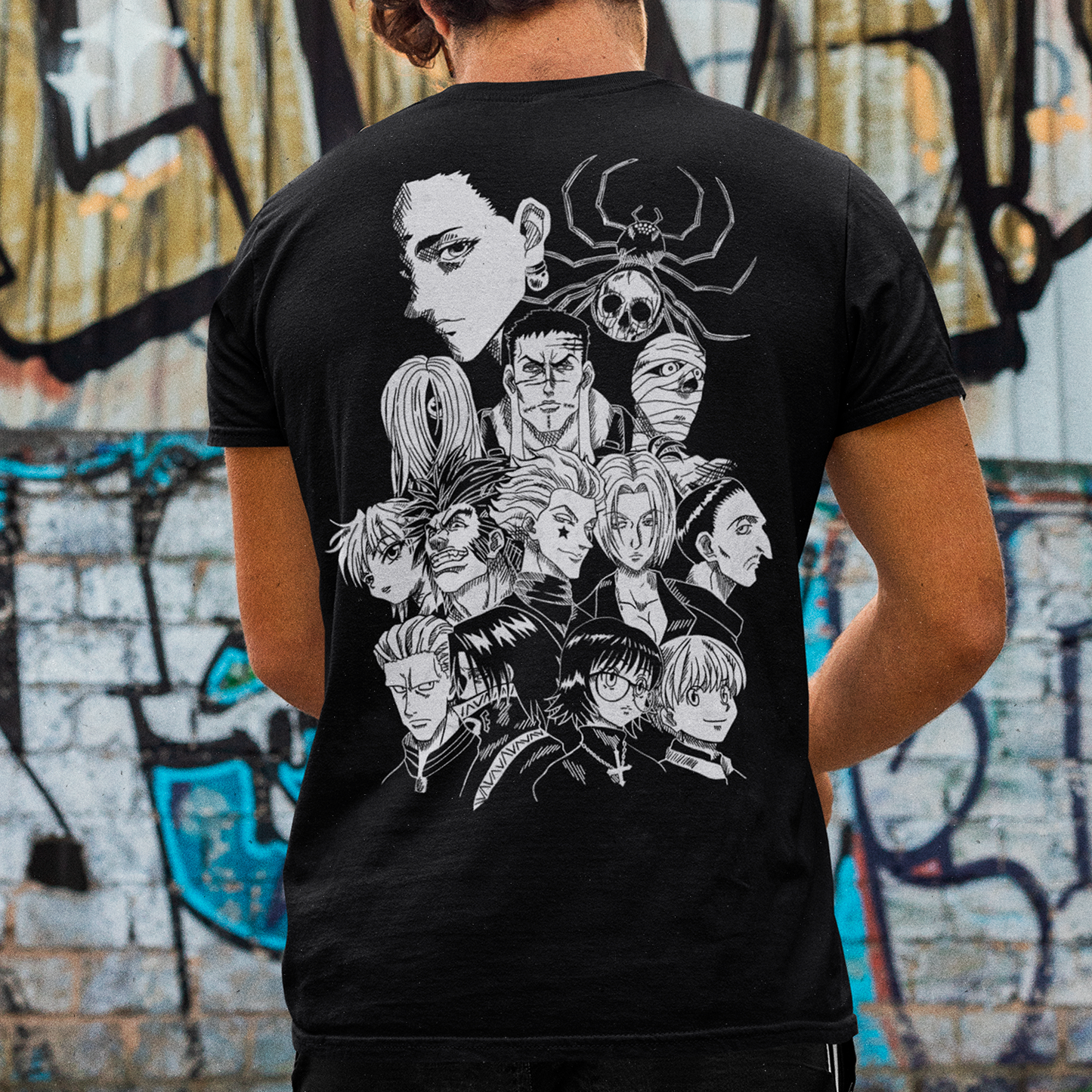 Hombre con Polera Negra Genei Ryodan Brigada Fantasma Espalda