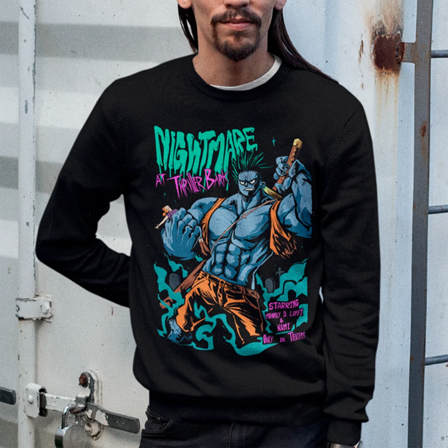 Hombre usando poleron tipo polo con diseno de luffy thriller bark