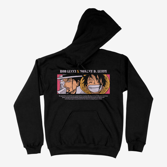 Poleron hoodie negro con la ilustracion frontal de los personajes de One Piece, Rob Lucci y Monkey D. Luffy