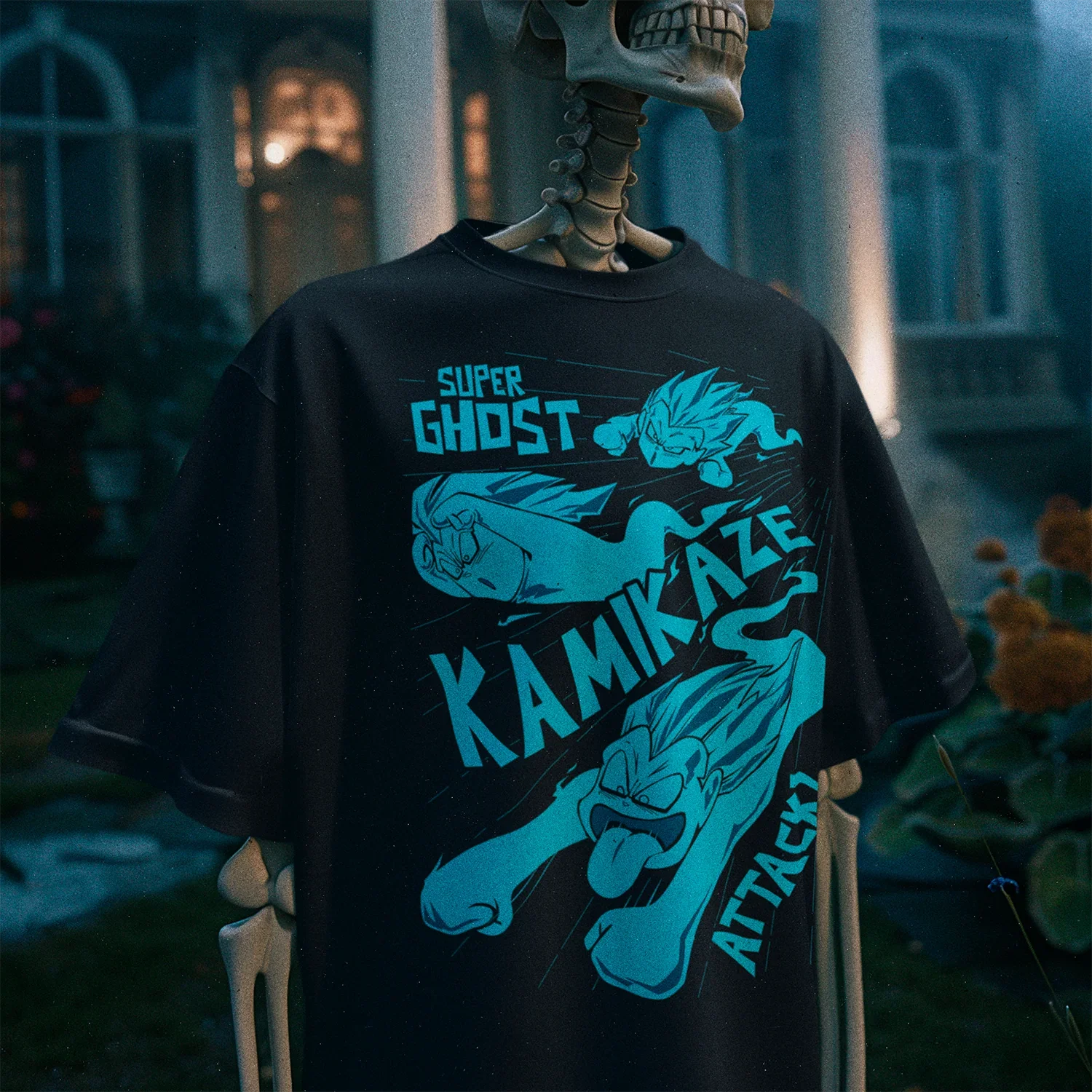 maniqui esqueleto usando polera dragon ball con gotenks fantasmas